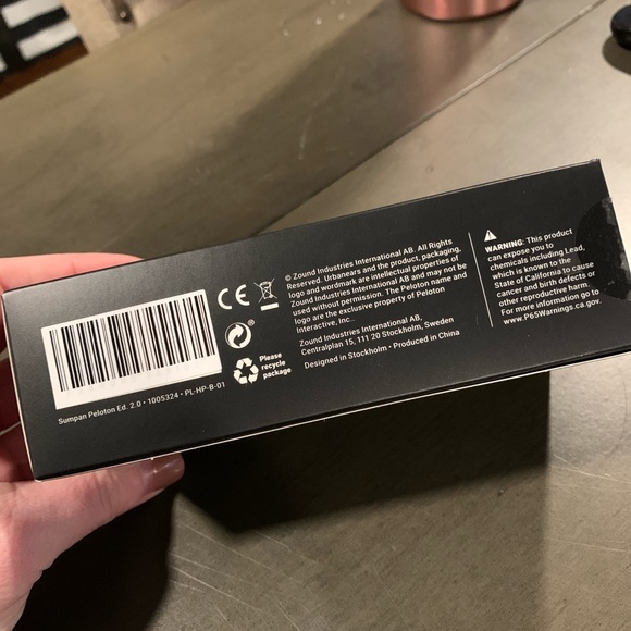 Peloton headphones - Picture 4 of 4